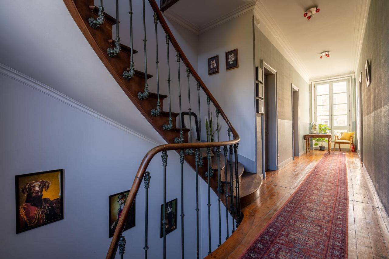 H De Surgeres Bed & Breakfast Bagian luar foto